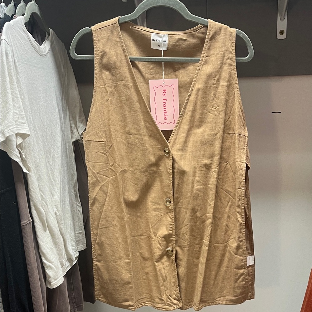Tan Women's set - jumper and shorts linen blend